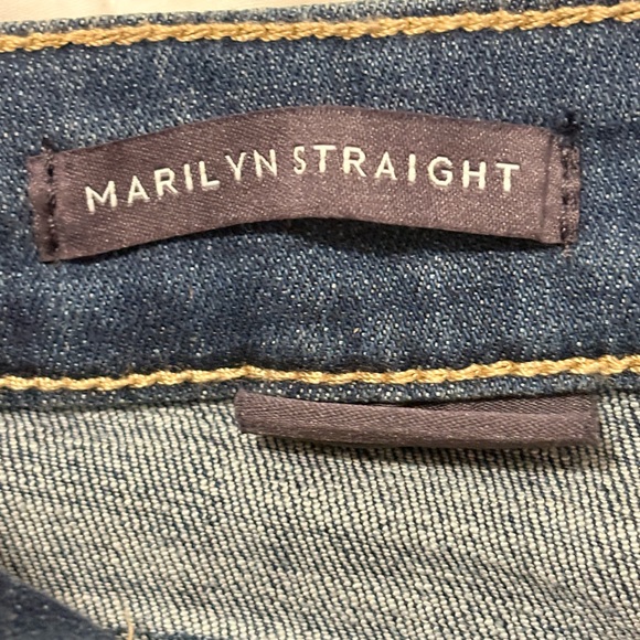 NYDJ Women's Jeans Marilyn Straight Jeans
Size 6 - Picture 9 of 14